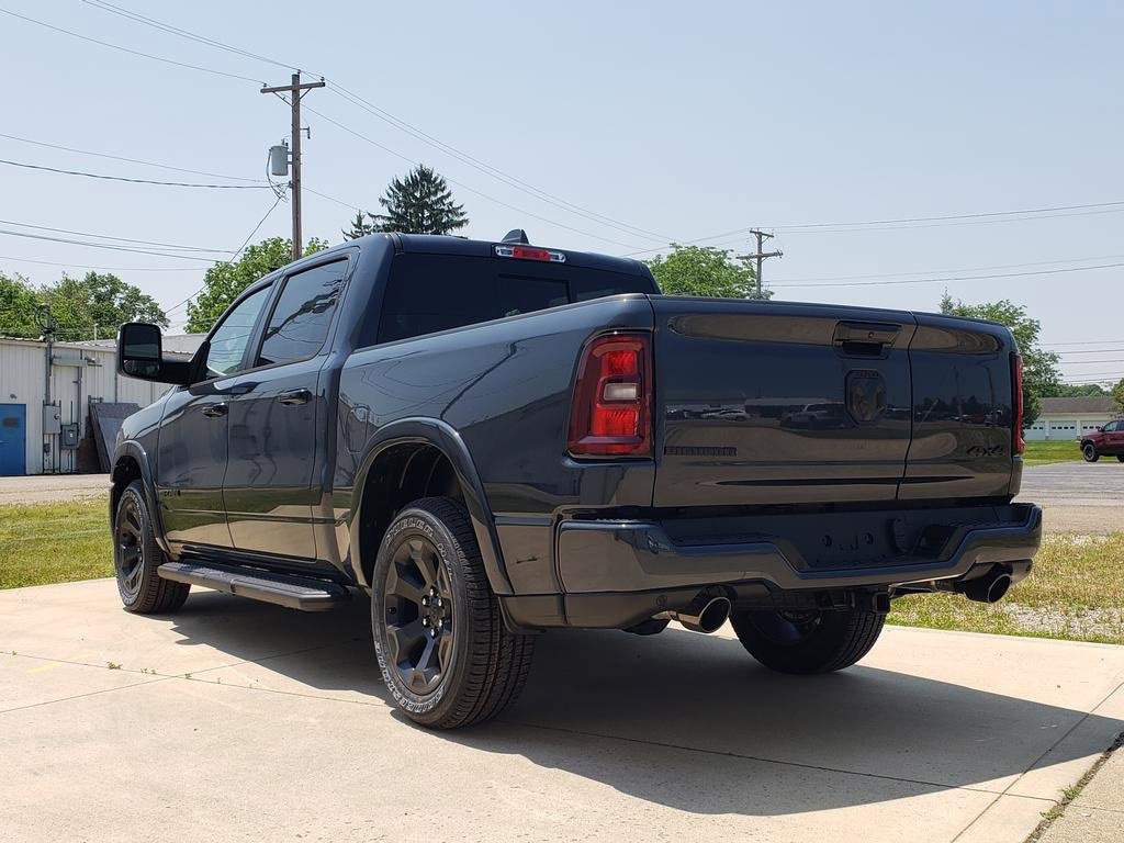 New 2025 RAM 1500 4x4 Crew Cab image 5