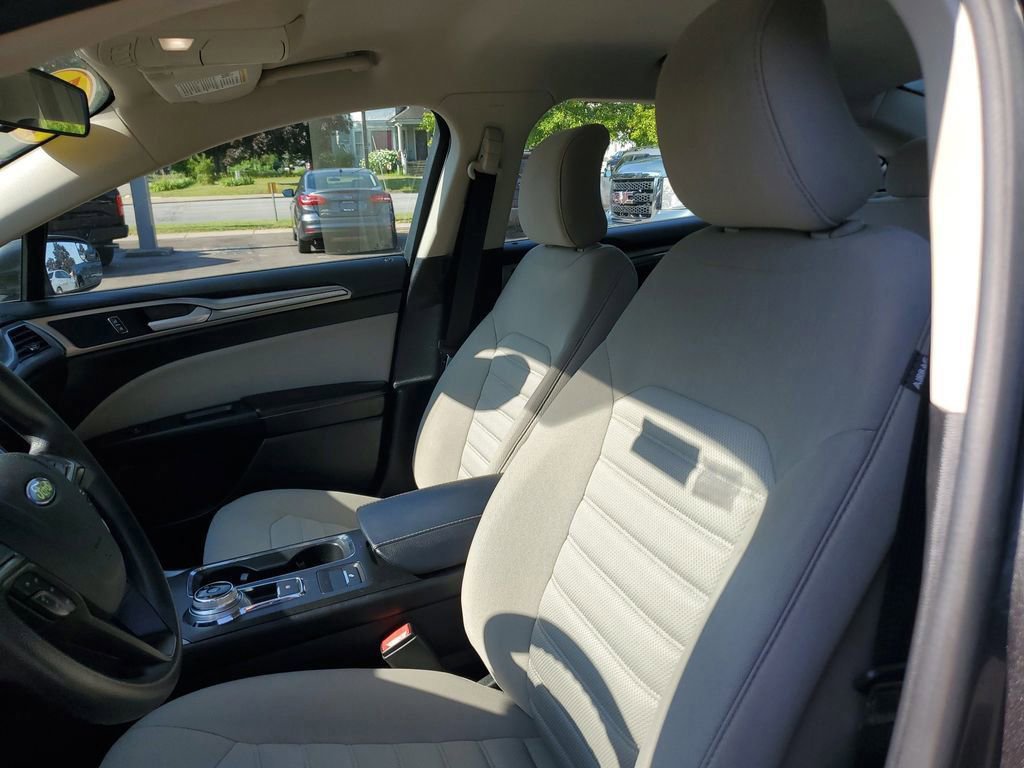 Used 2017 Ford Fusion S image 13