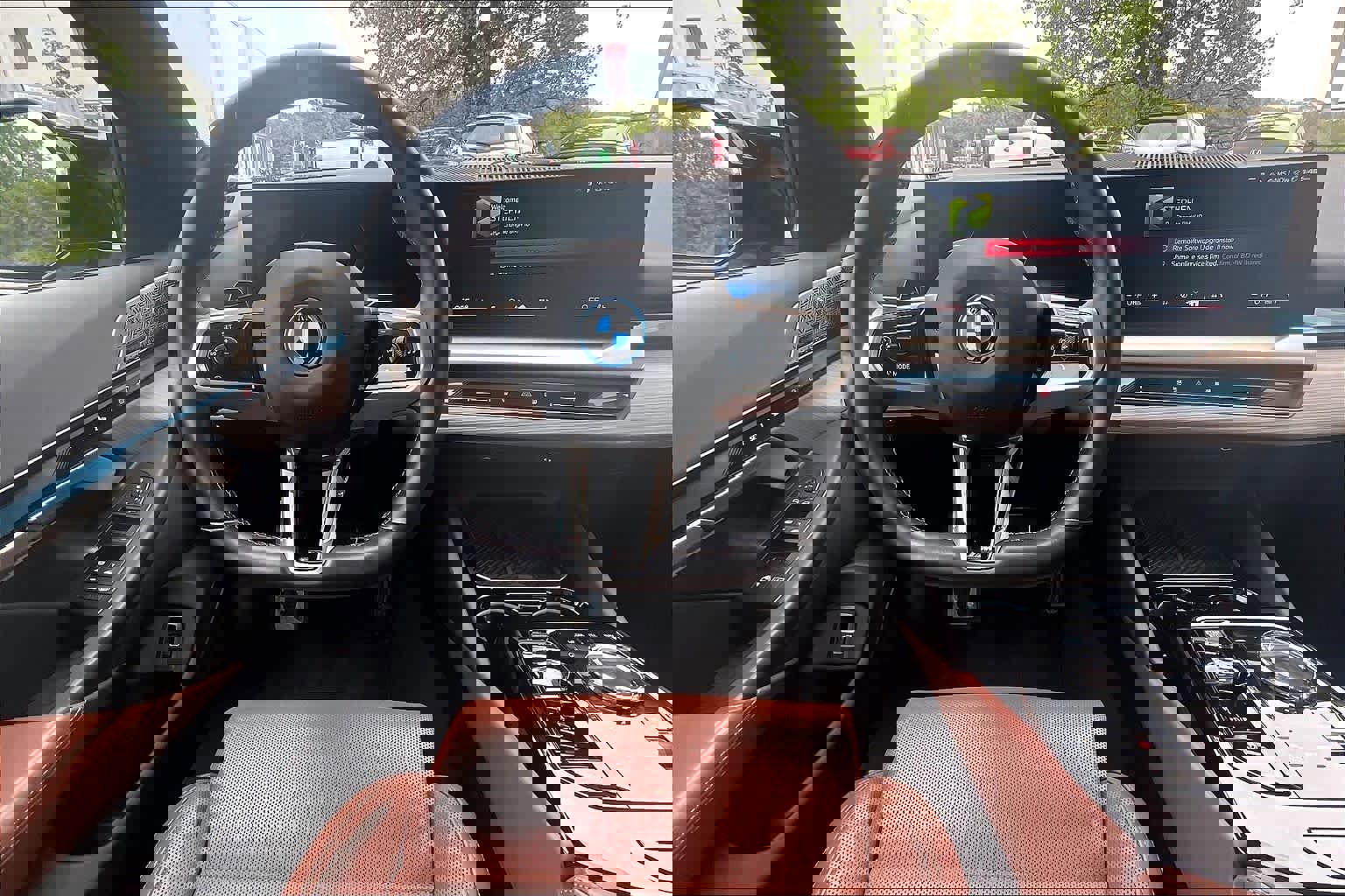 Certified 2024 BMW i5 M60 w/ Executive Package AWD/4WD image 5