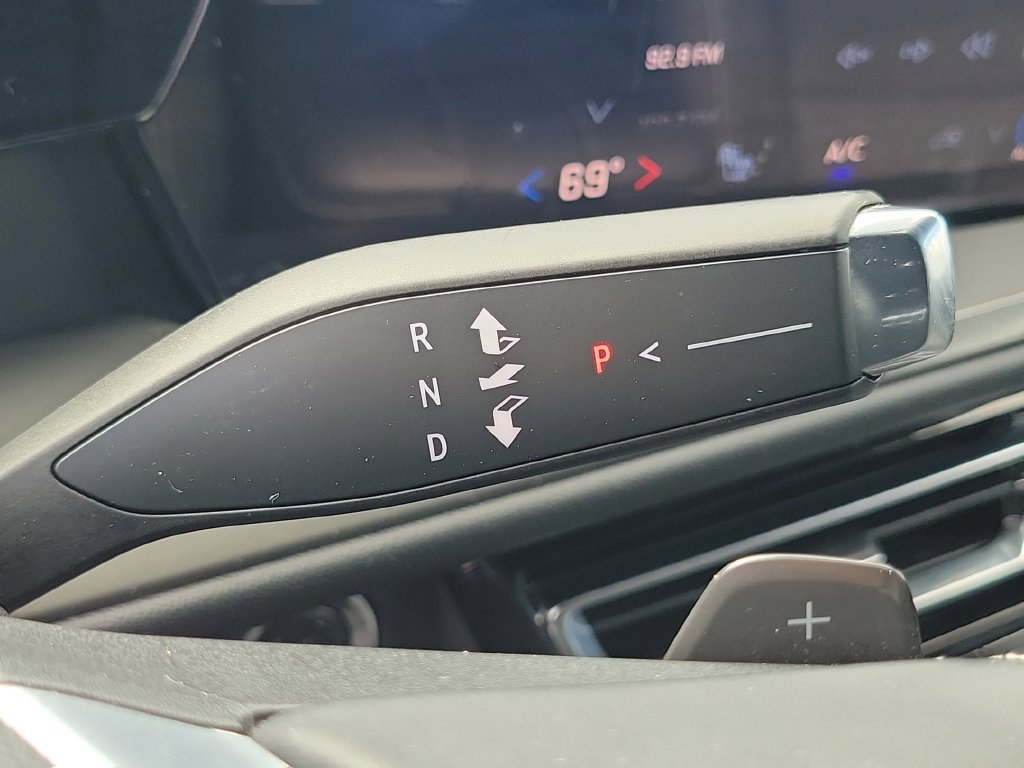 Used 2024 Chevrolet Traverse LS FWD image 16