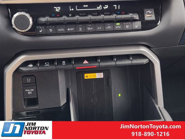 Used 2024 Toyota Sequoia Platinum image 20