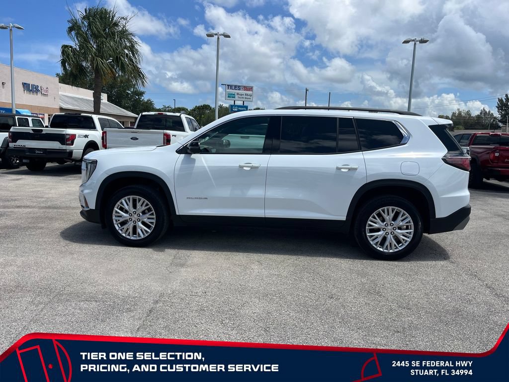 Used 2026 GMC Acadia Elevation w/ Elevation Premium Package FWD image 8