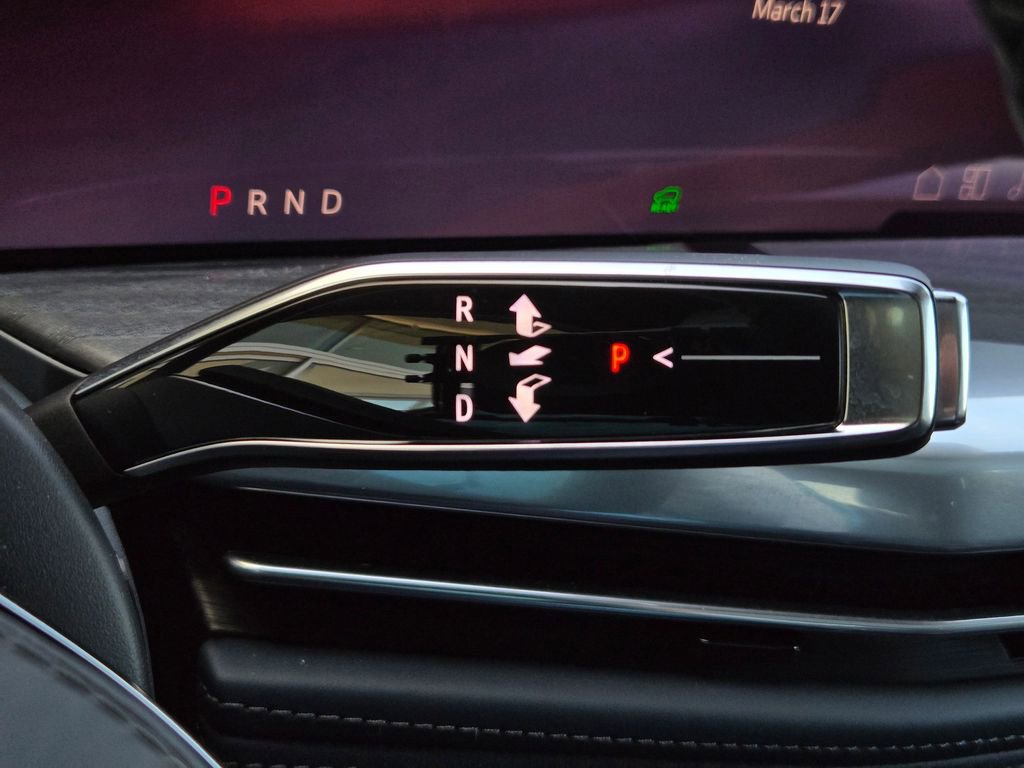 Certified 2025 Cadillac Escalade IQ Luxury 2 w/ LPO, Premium Carpet Package image 24