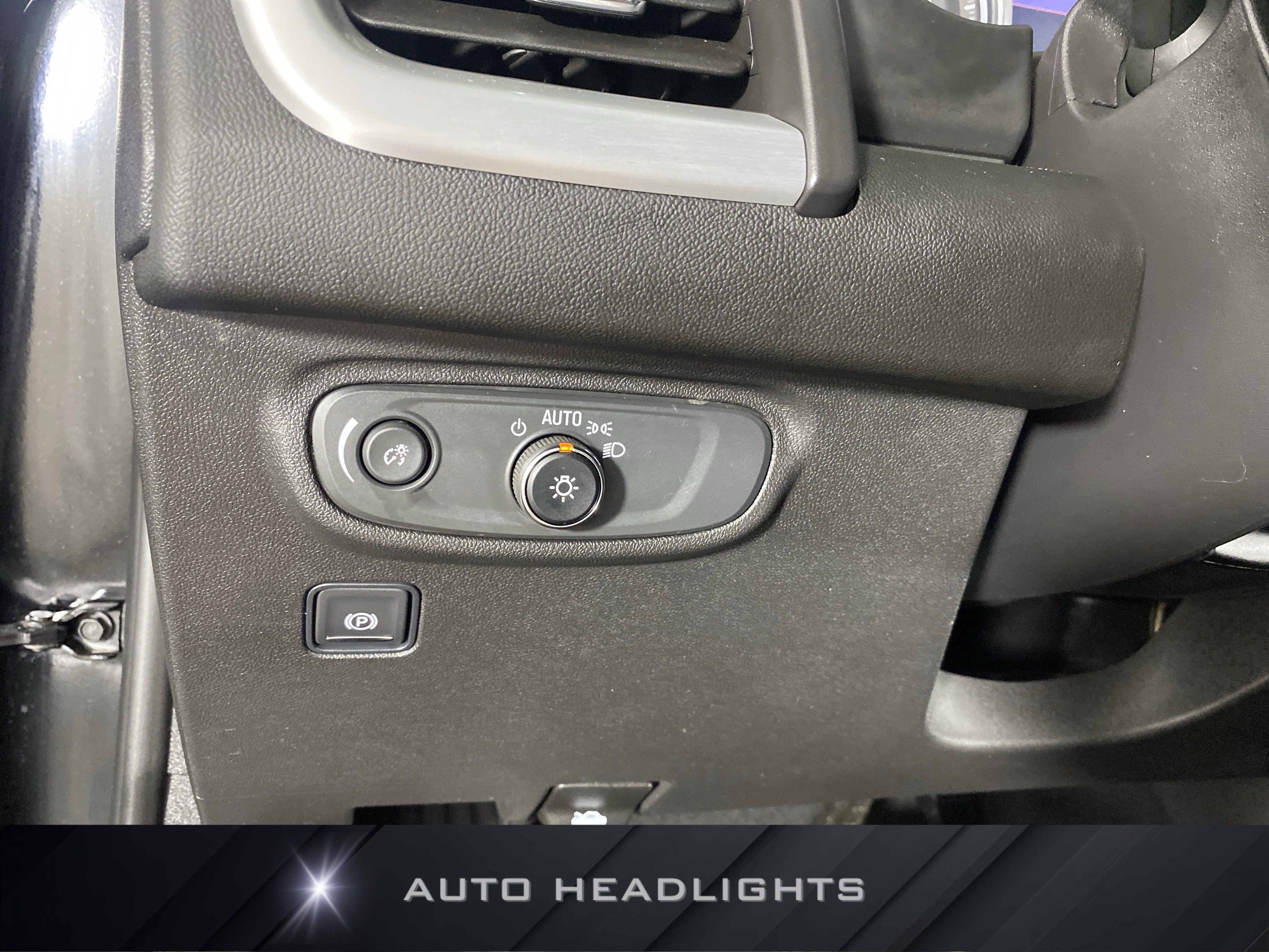 Used 2022 GMC Terrain SLE w/ Driver Convenience Package AWD/4WD image 26