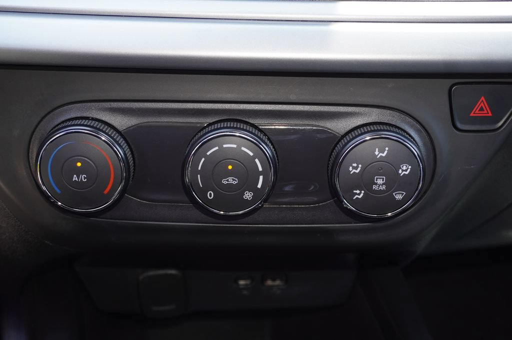 Used 2025 Chevrolet Trax LS FWD image 16