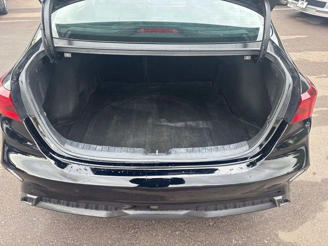 Used 2024 Kia Forte LXS w/ LXS Technology Package image 18