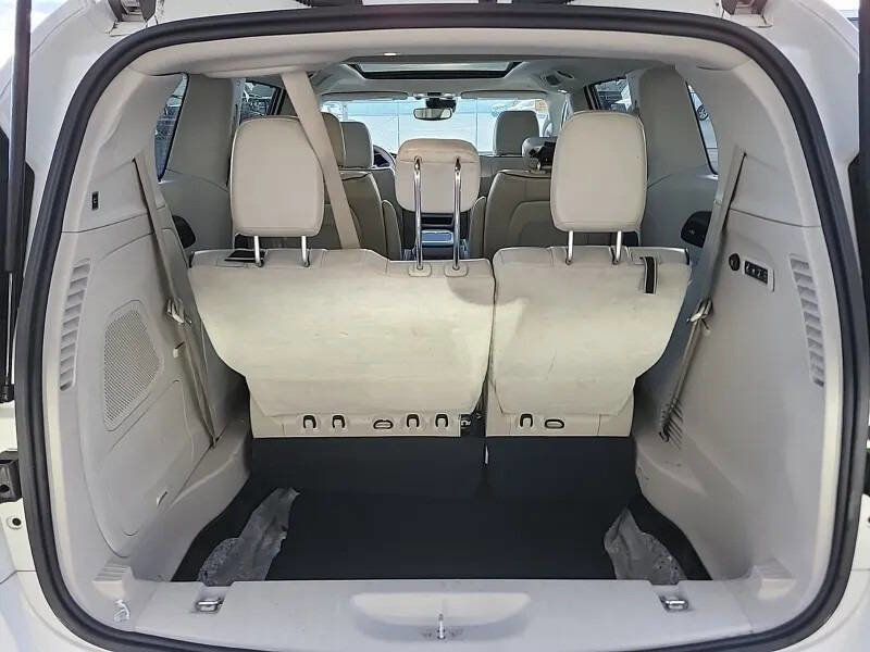 Used 2021 Chrysler Pacifica Limited w/ Premium & Safety Sphere Group AWD/4WD image 11