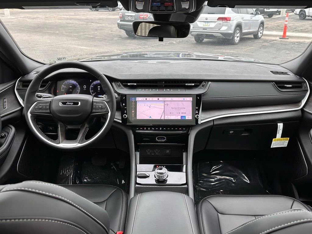 New 2026 Jeep Grand Cherokee L Limited w/ Limited Altitude Package AWD/4WD image 21