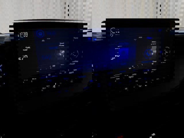 New 2025 Ford Maverick XL w/ Equipment Group 102A image 25