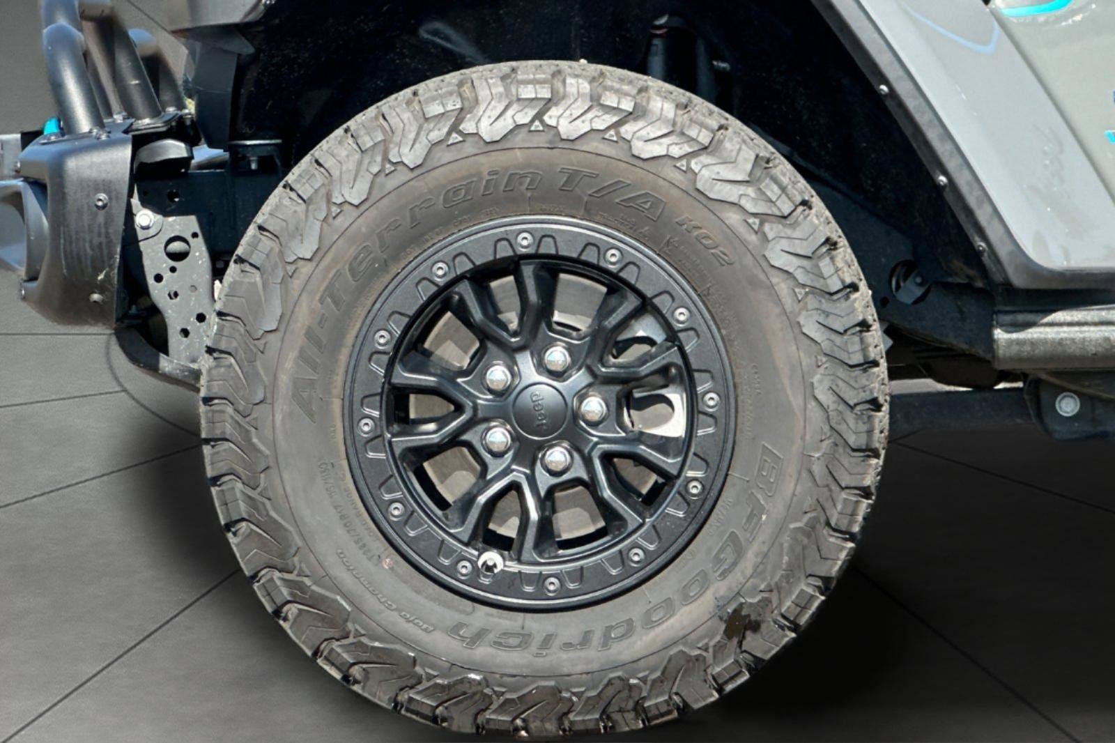 Used 2023 Jeep Wrangler Unlimited Rubicon 4xe image 32