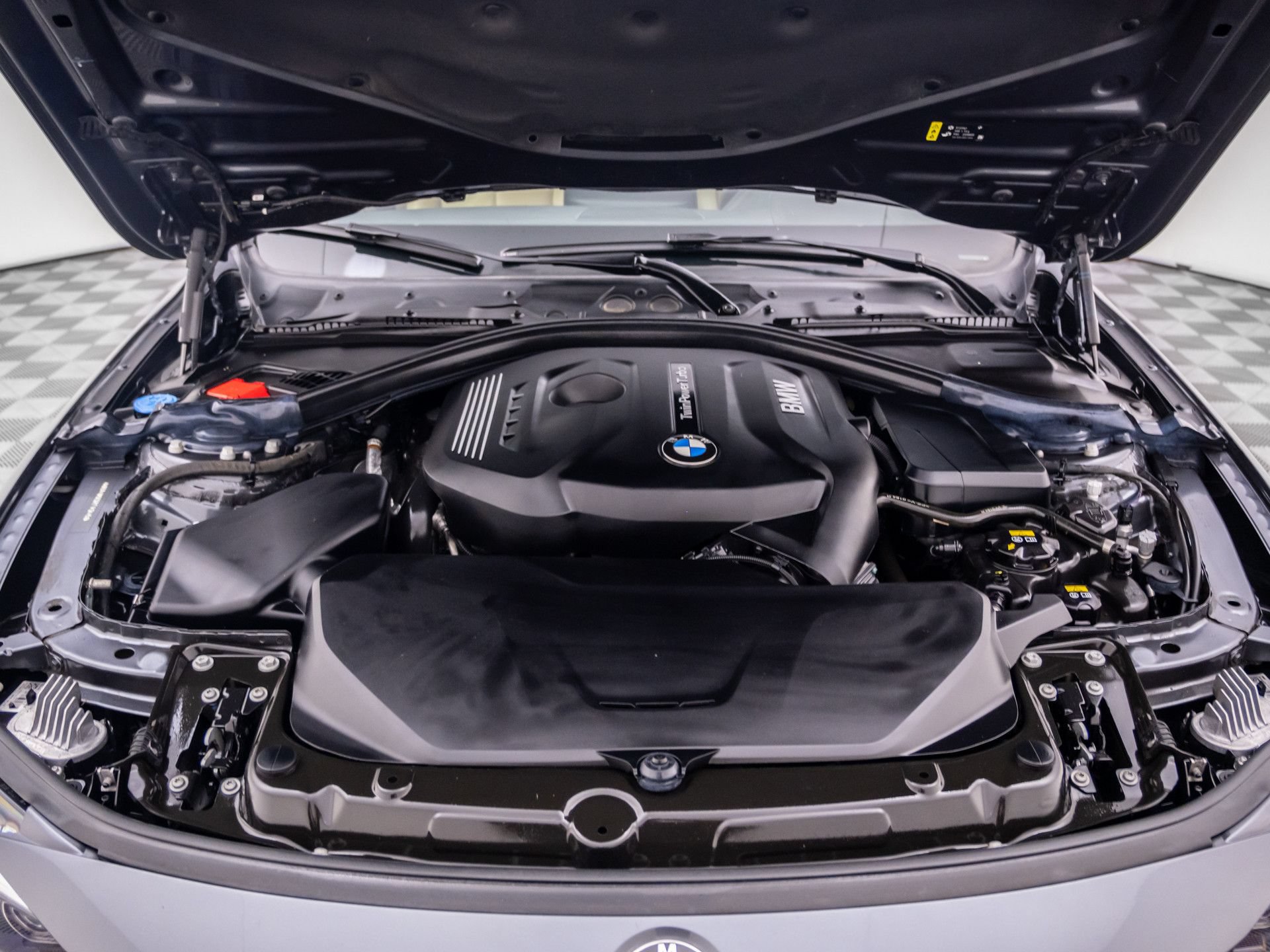 Used 2020 BMW 430i xDrive Coupe w/ M Sport Package AWD/4WD image 32