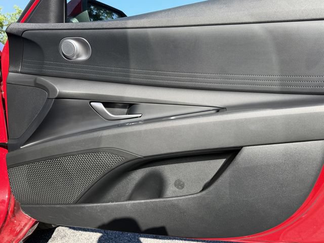 Used 2022 Hyundai Elantra SEL FWD image 33
