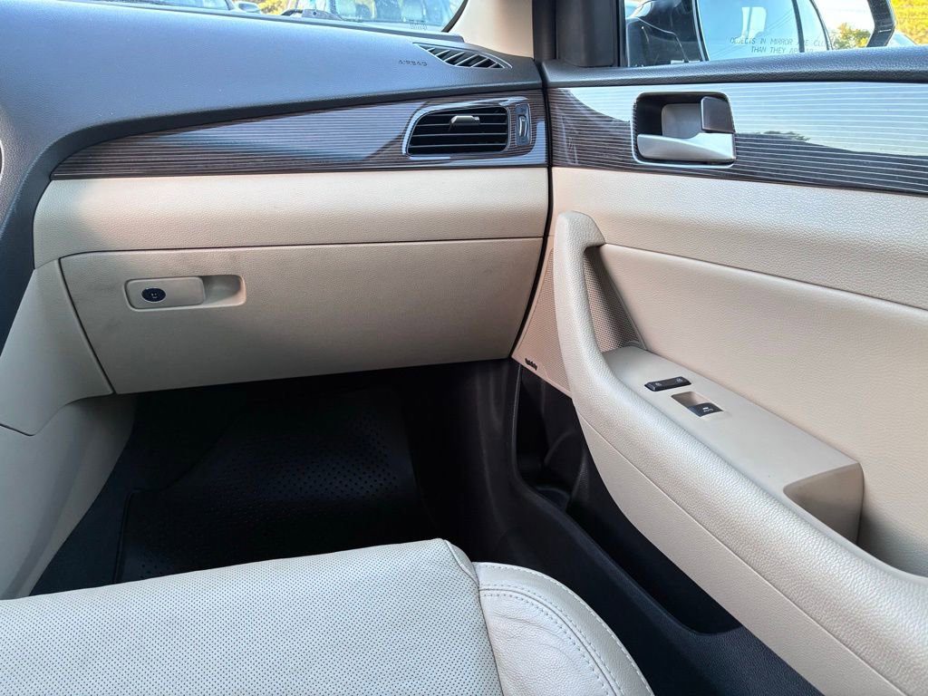 Used 2019 Hyundai Sonata Limited w/ Ultimate Package 04 FWD image 37