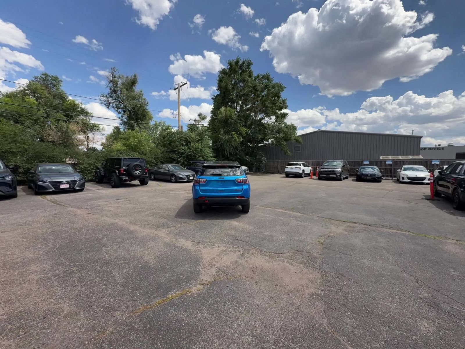 Used 2025 Jeep Compass Trailhawk AWD/4WD image 16