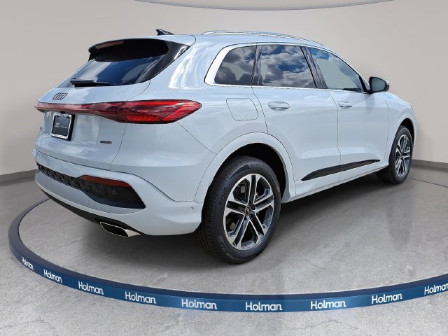 Used 2025 Audi Q5 Premium Plus AWD/4WD image 3