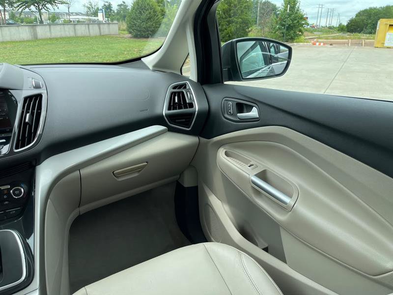Used 2013 Ford C-MAX Energi SEL FWD image 37