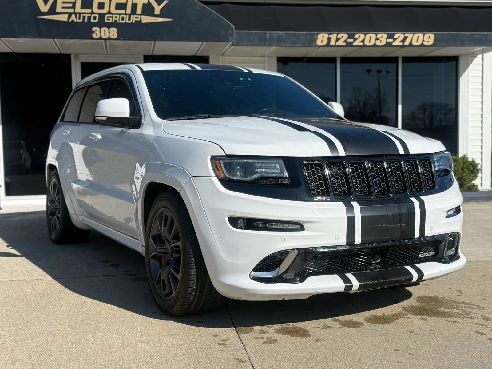 Used 2015 Jeep Grand Cherokee SRT image 1