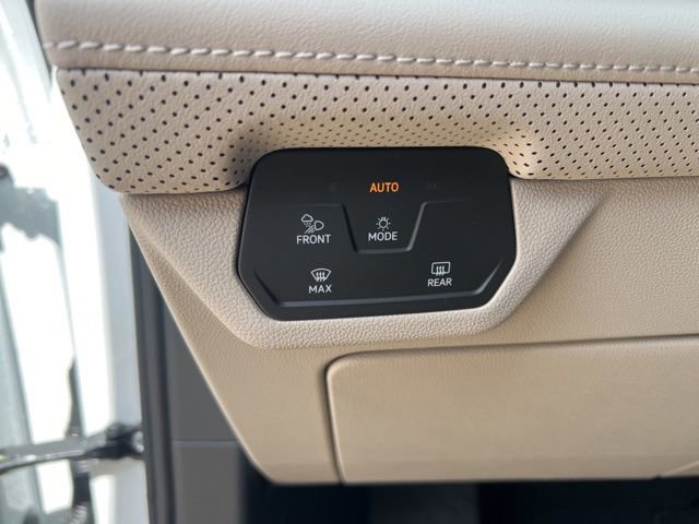 New 2026 Volkswagen Atlas SE image 14