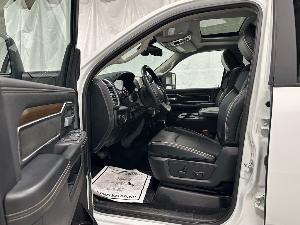 Used 2024 RAM 3500 Laramie image 10