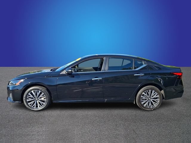 Used 2025 Nissan Altima 2.5 SV AWD/4WD image 7
