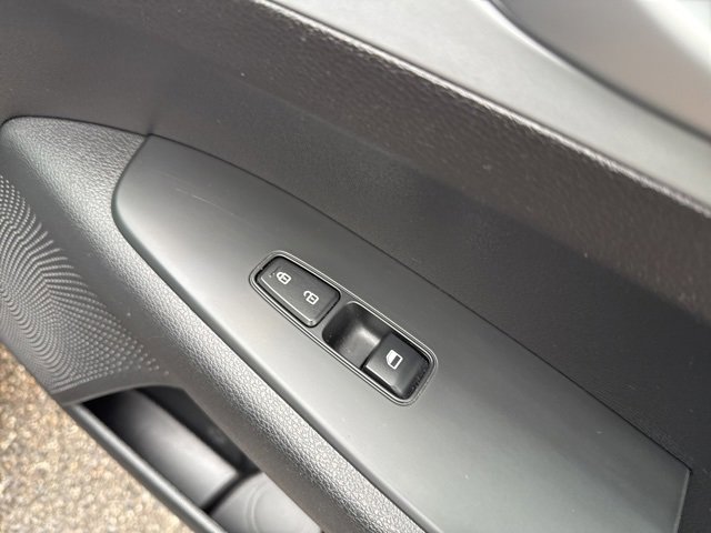 Used 2023 Kia Forte LXS image 43