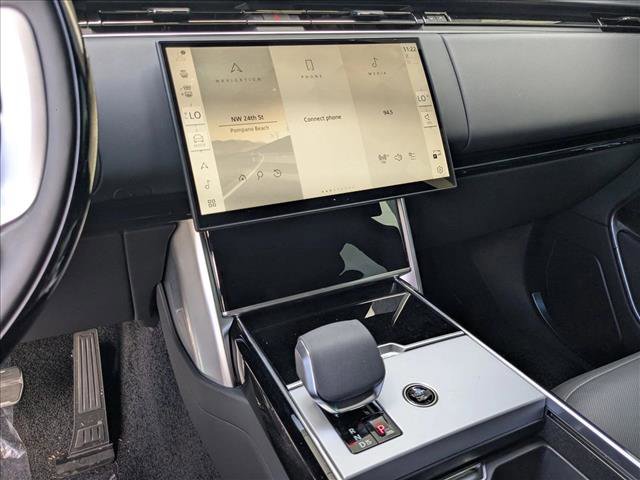 New 2025 Land Rover Range Rover SE image 12