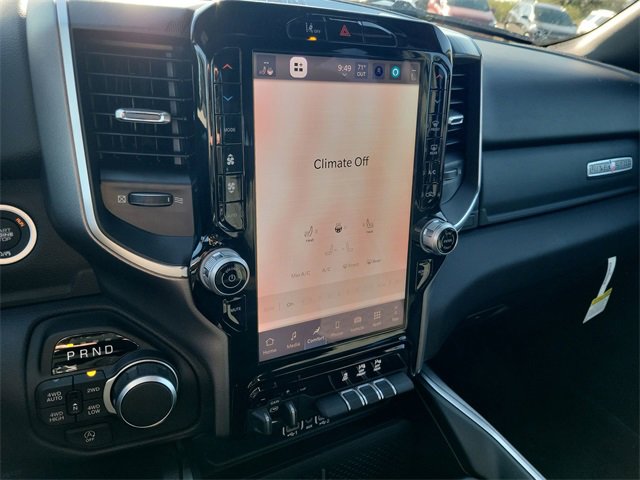 New 2026 RAM 1500 4x4 Crew Cab image 16