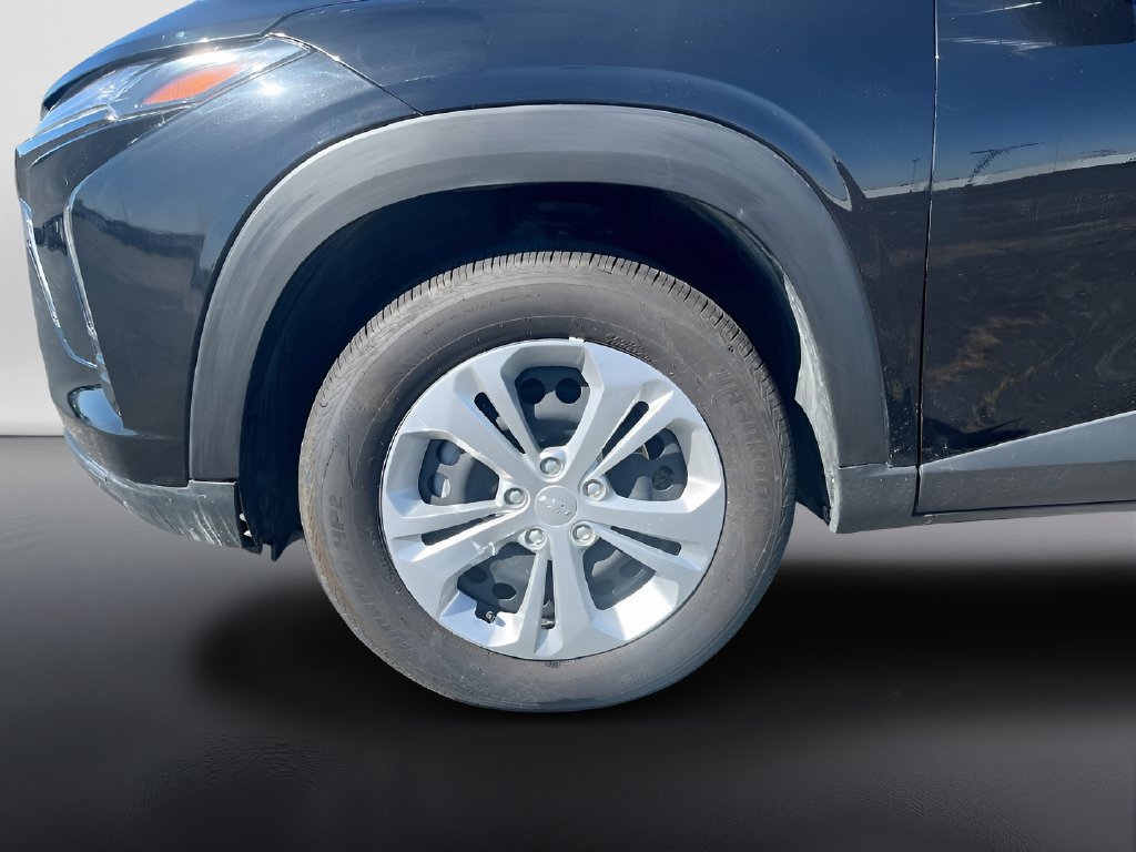 Used 2026 Chevrolet Trax LS FWD image 29