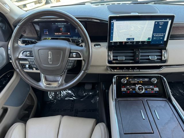 Used 2023 Lincoln Navigator L Reserve AWD/4WD image 12