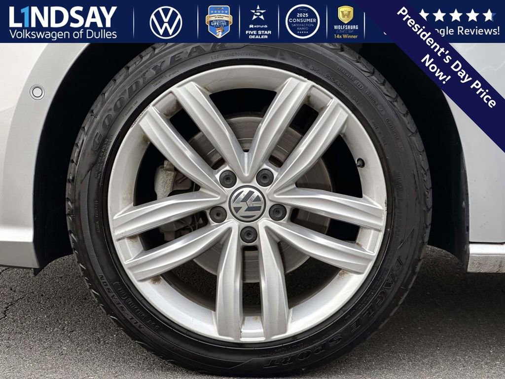 Used 2018 Volkswagen Passat 2.0T SEL Premium image 3