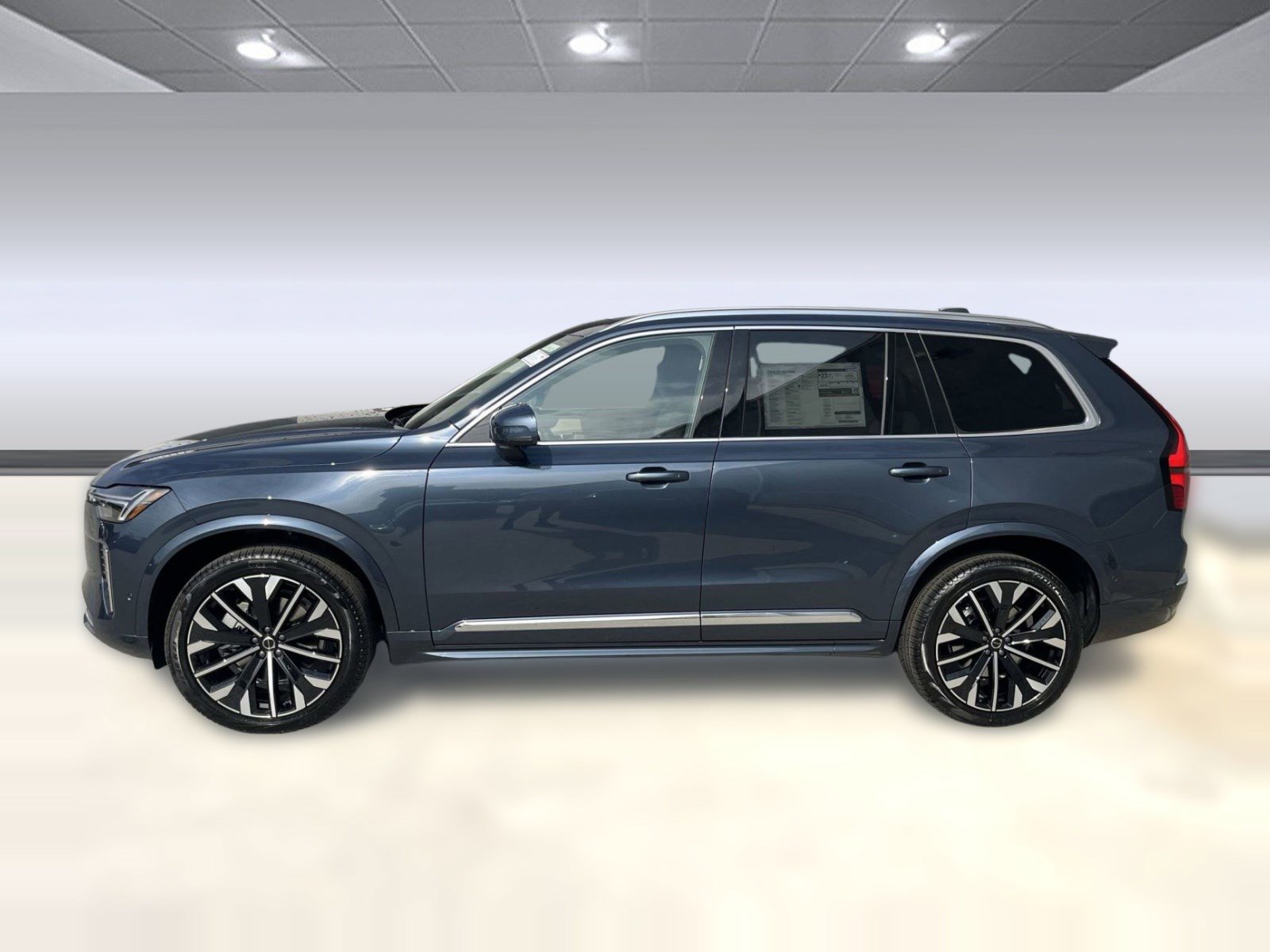 Used 2026 Volvo XC90 B6 Plus w/ Protection Package Premier AWD/4WD image 2