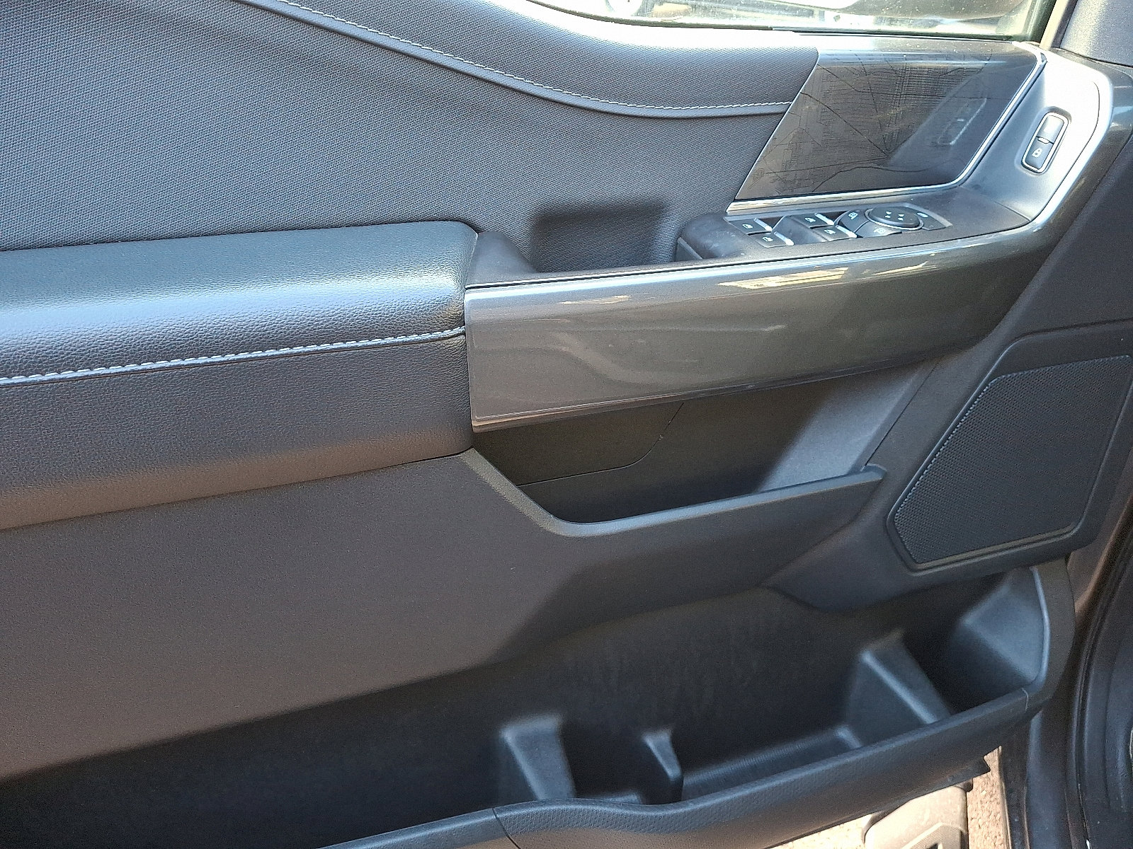 Used 2022 Ford F150 XLT w/ Equipment Group 302A High image 13