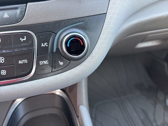 Used 2023 Chevrolet Malibu LT w/ LPO, Floor Liner Package FWD image 24