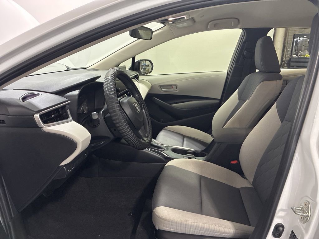 Used 2024 Toyota Corolla LE w/ LE Convenience Package image 10