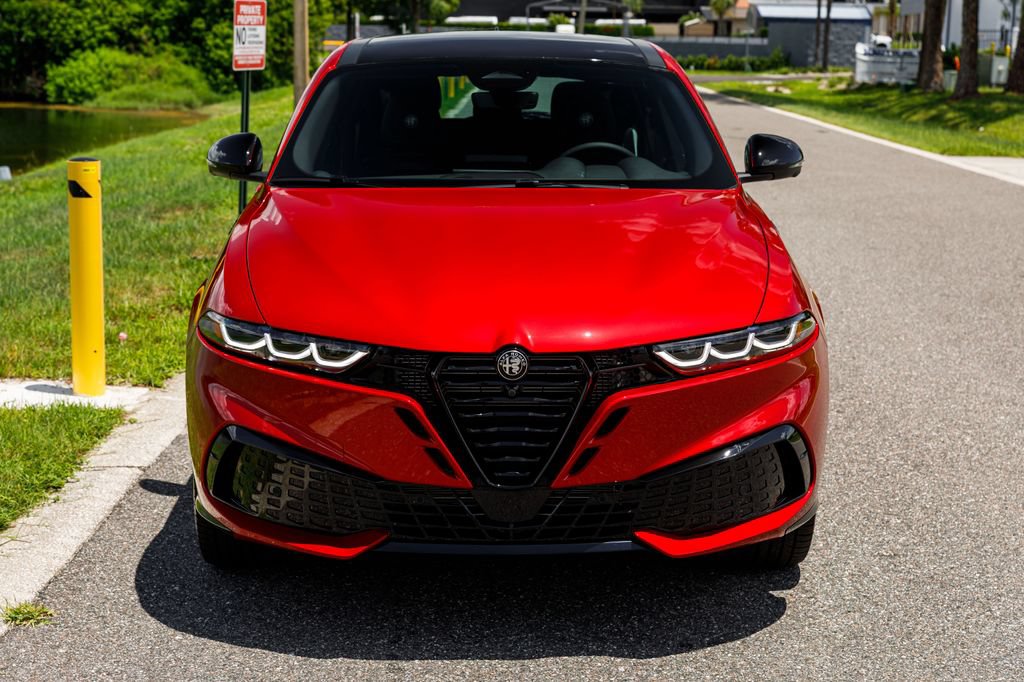 New 2026 Alfa Romeo Tonale w/ Active Assist Package AWD/4WD image 8