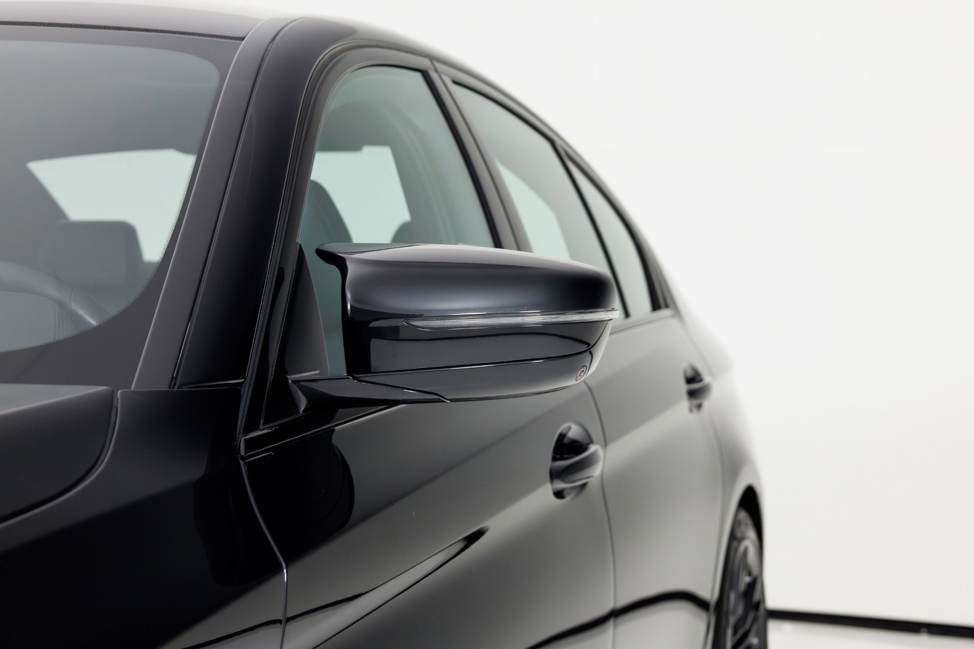 Used 2023 BMW M5 w/ Executive Package image 61