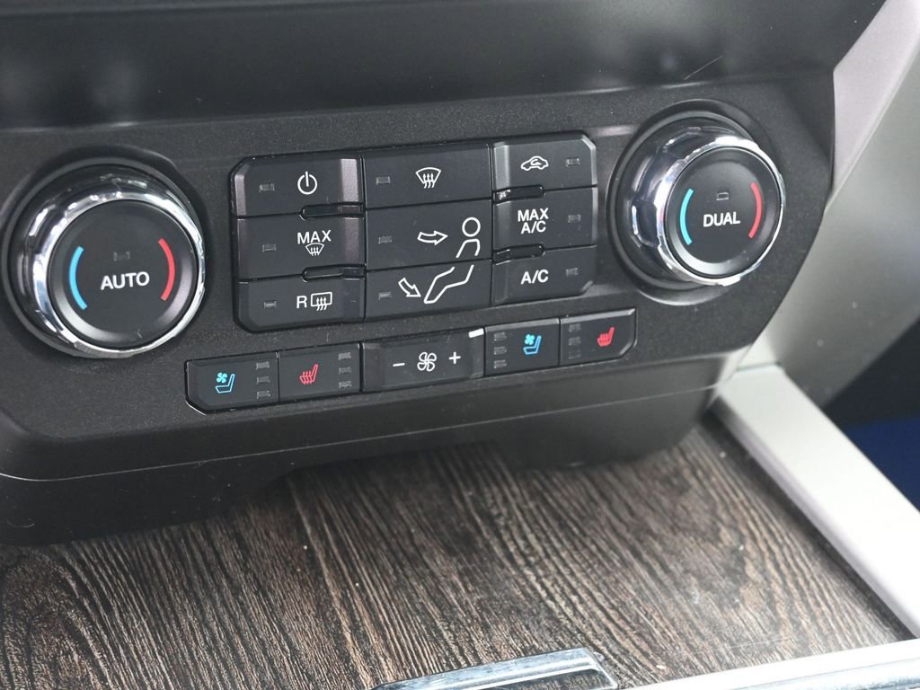 Used 2020 Ford F350 Lariat w/ Lariat Value Package image 25