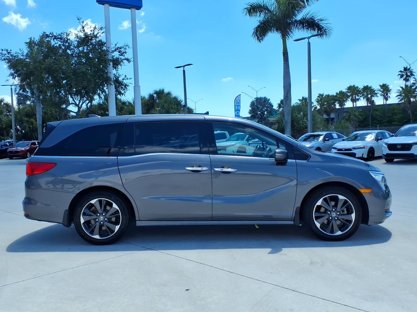 Certified 2023 Honda Odyssey Elite image 16