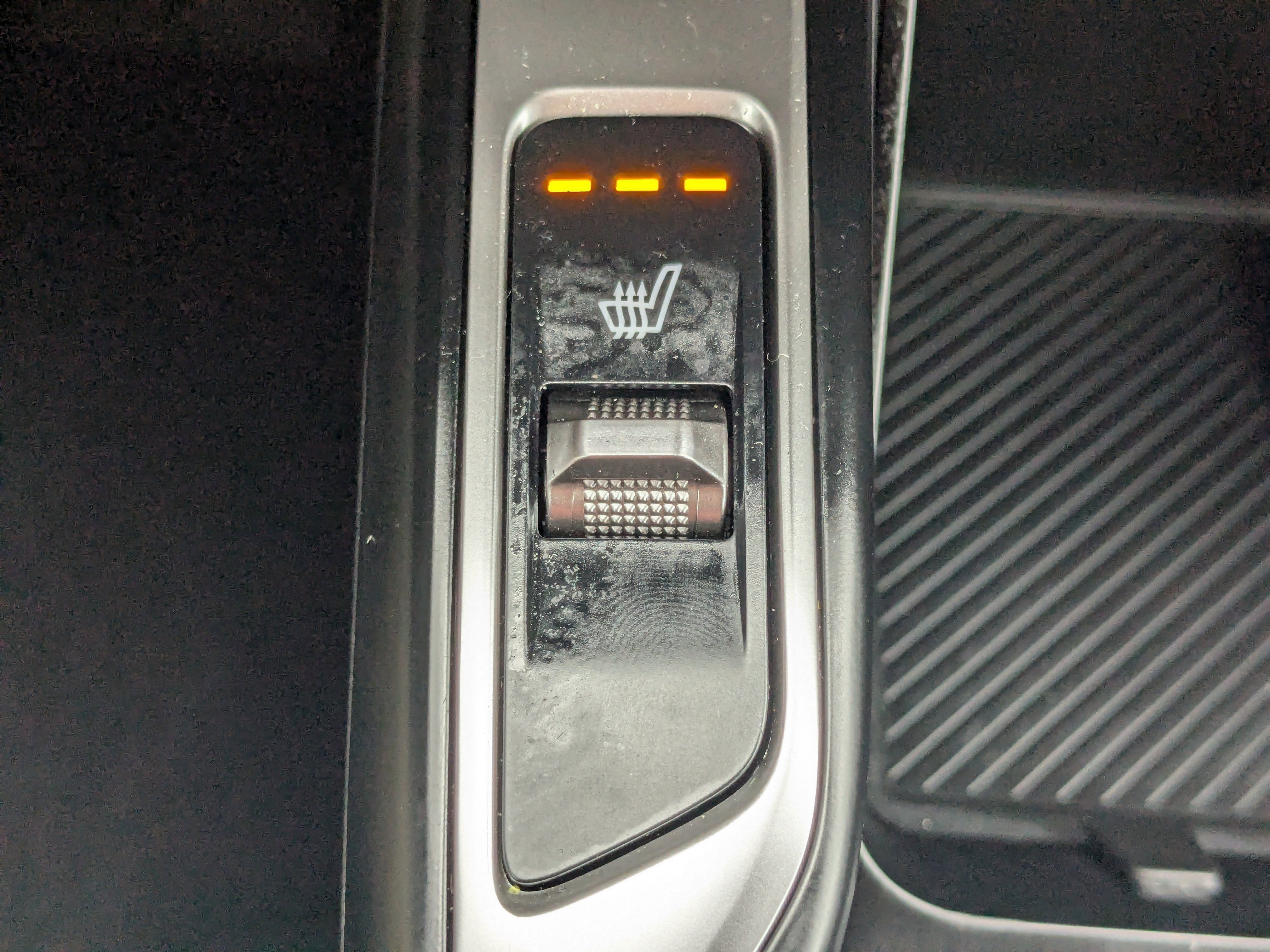 Certified 2025 Kia Sorento S w/ Panoramic Sunroof Package image 31