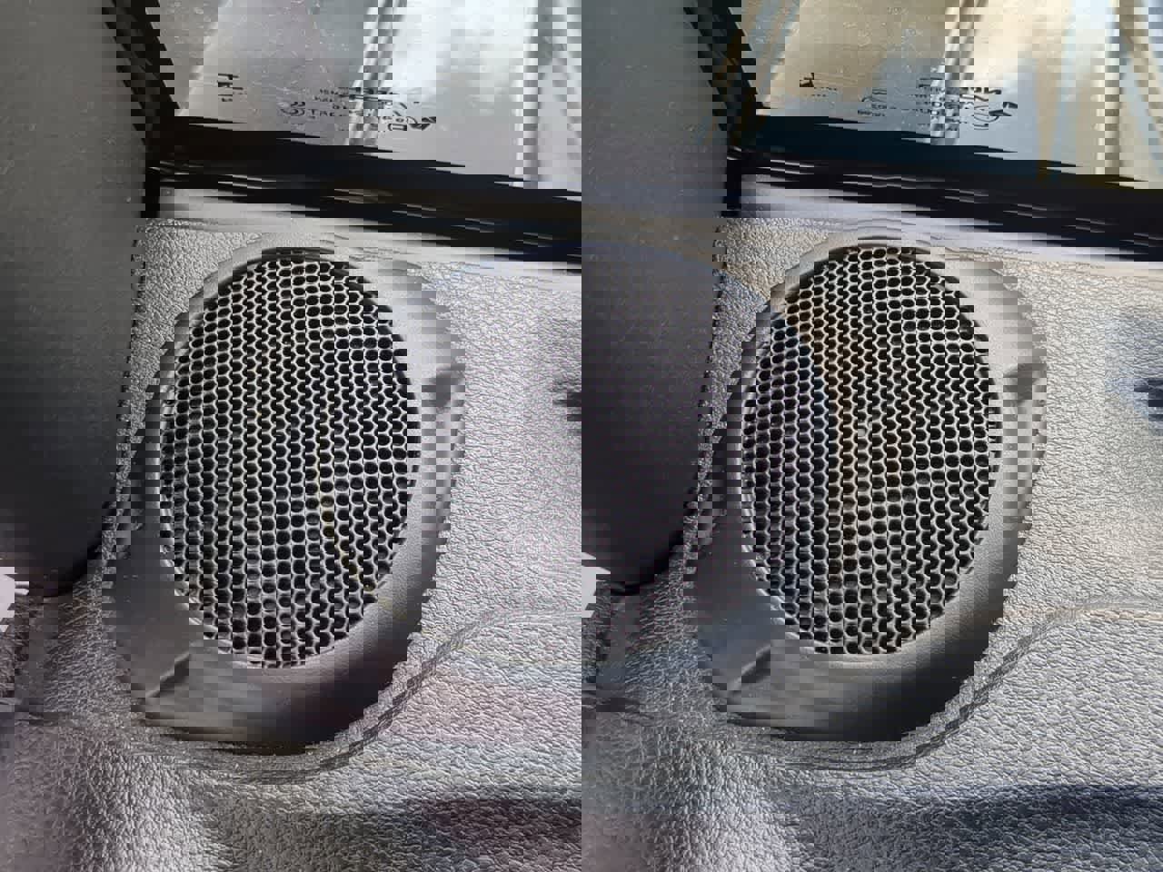 Used 2015 Jeep Wrangler Unlimited Sahara w/ Connectivity Group image 28