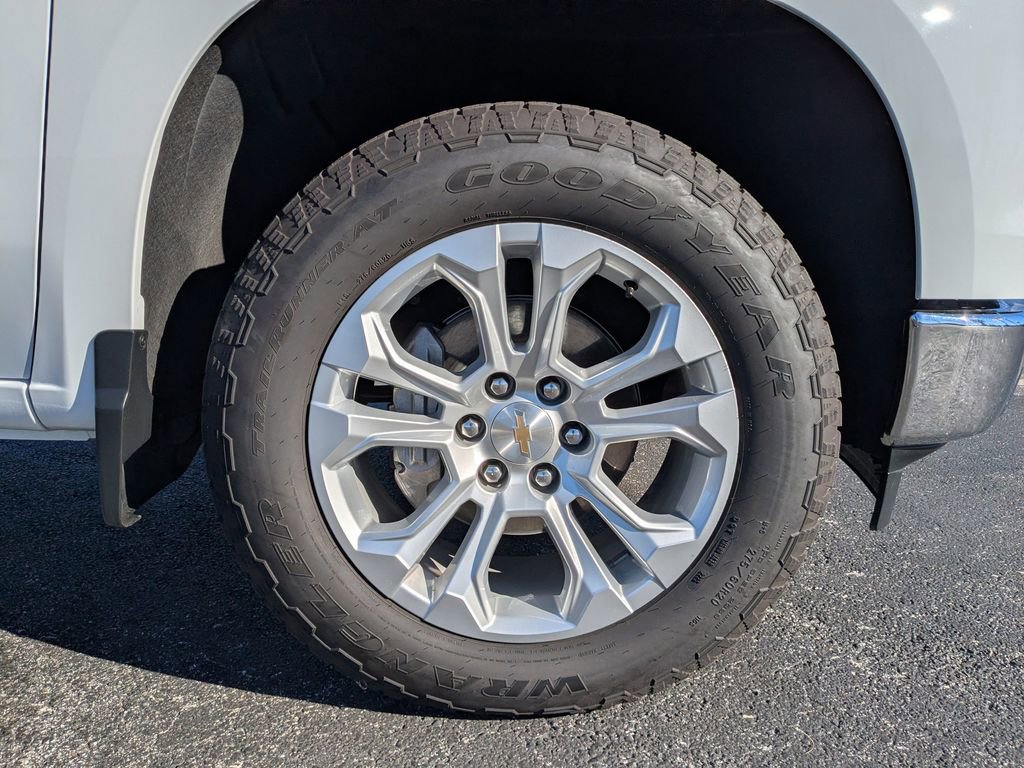 Used 2025 Chevrolet Silverado 1500 LTZ image 11