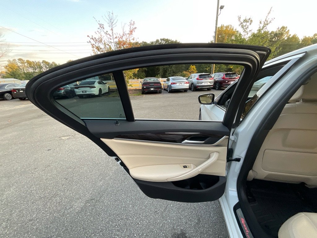 Used 2019 BMW 530i w/ Convenience Package image 42