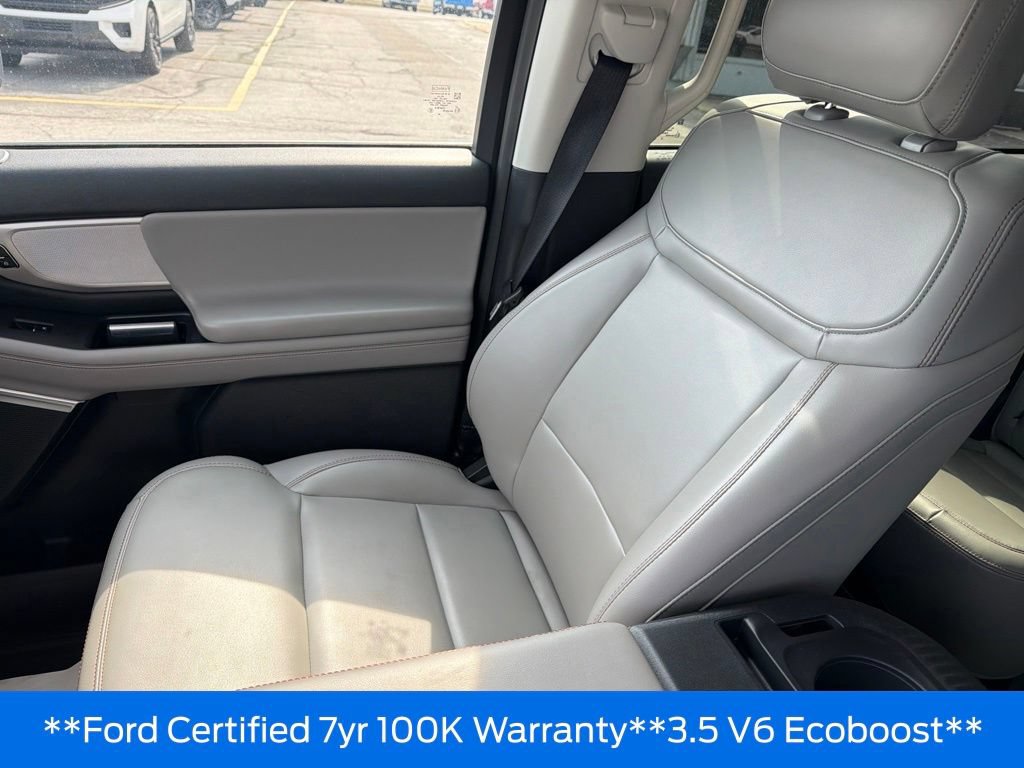 Used 2025 Ford Expedition Active AWD/4WD image 19