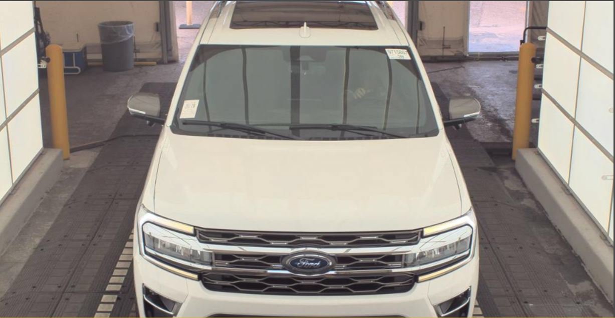 Used 2023 Ford Expedition Max King Ranch AWD/4WD image 2