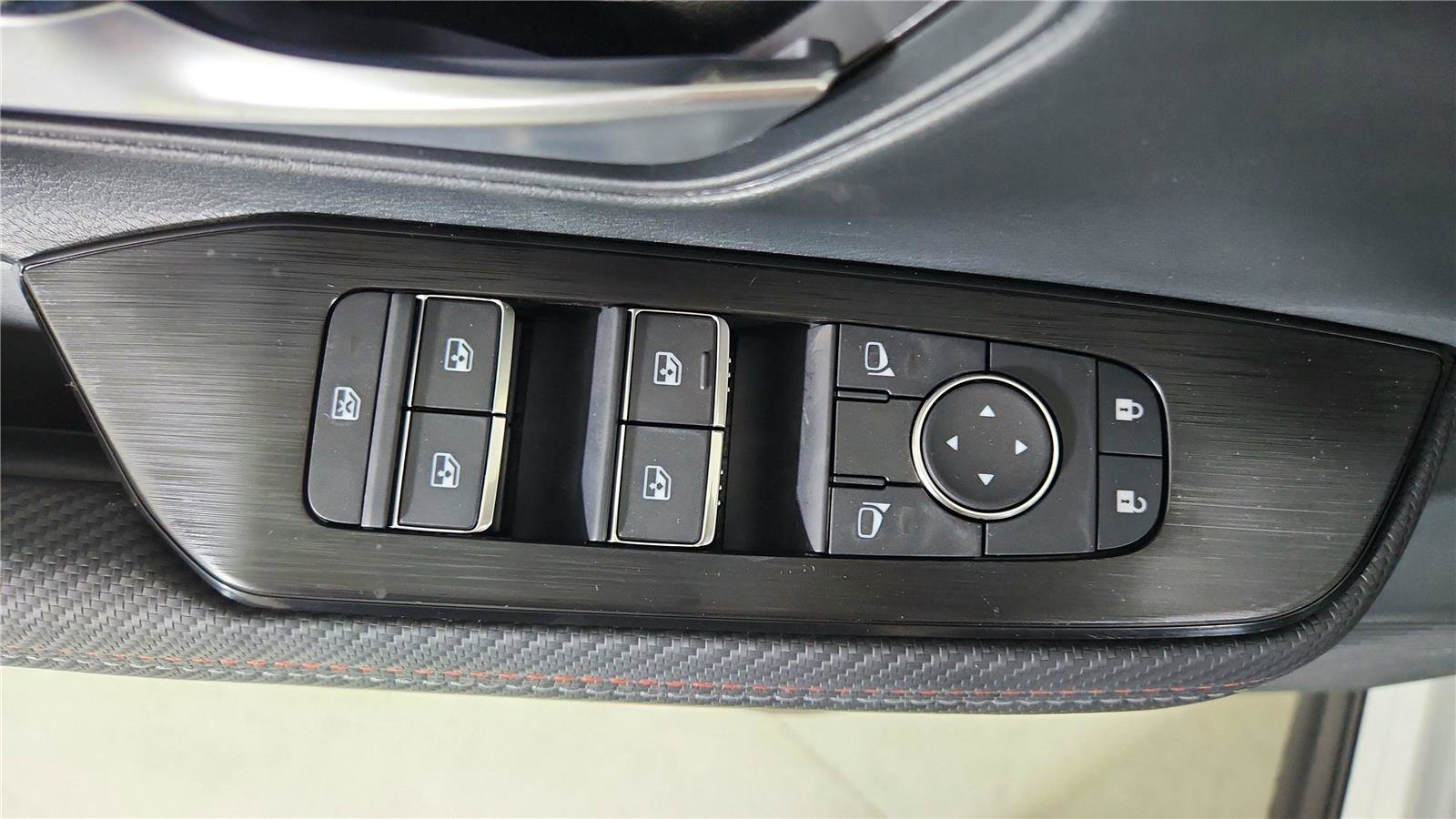 New 2026 Nissan Kicks SR w/ Cold Weather Package image 16