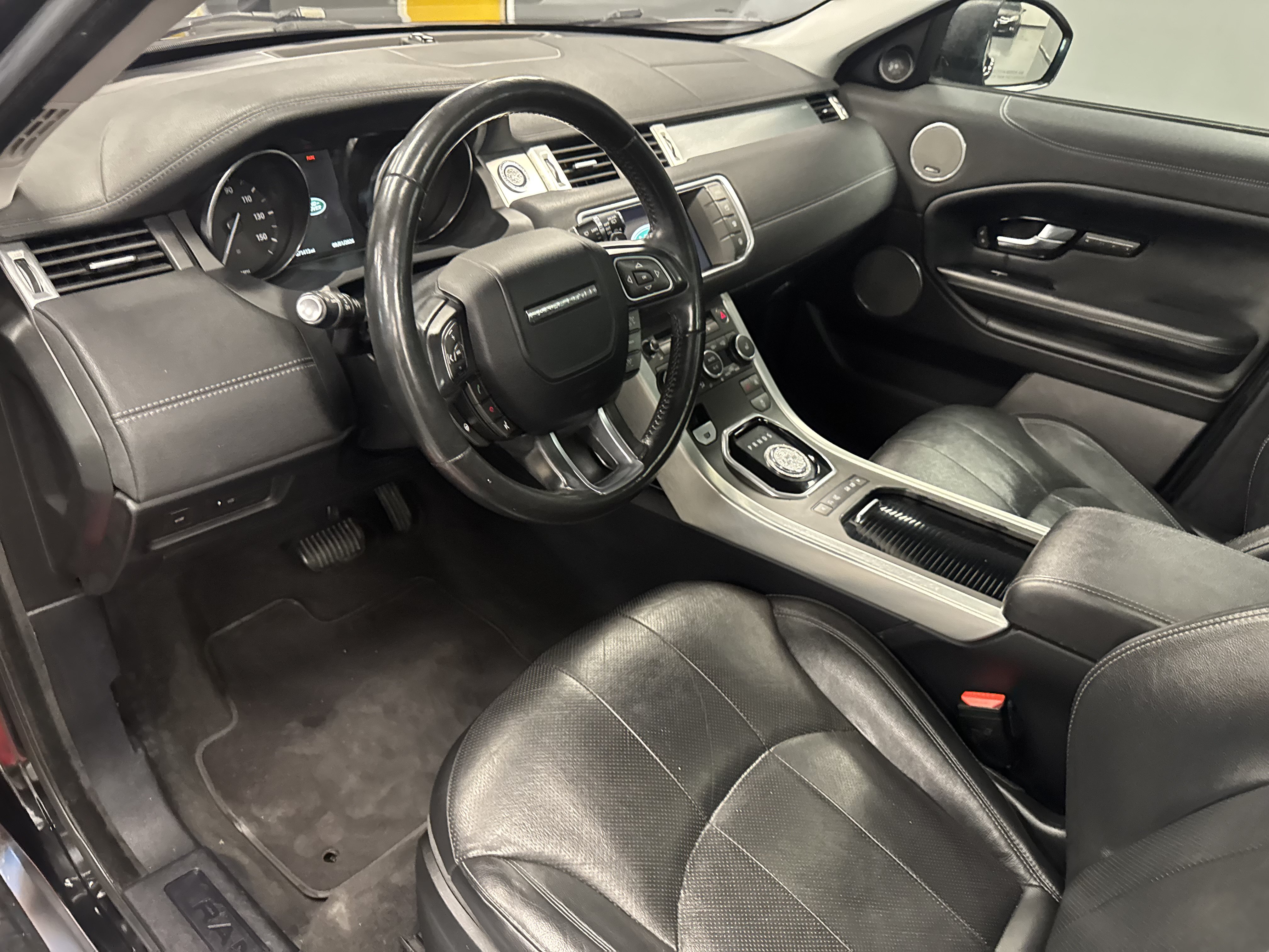 Used 2016 Land Rover Range Rover Evoque SE Premium AWD/4WD image 7
