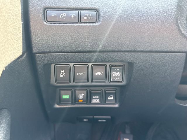 Used 2016 Nissan Rogue SV w/ SV Premium Package AWD/4WD image 31