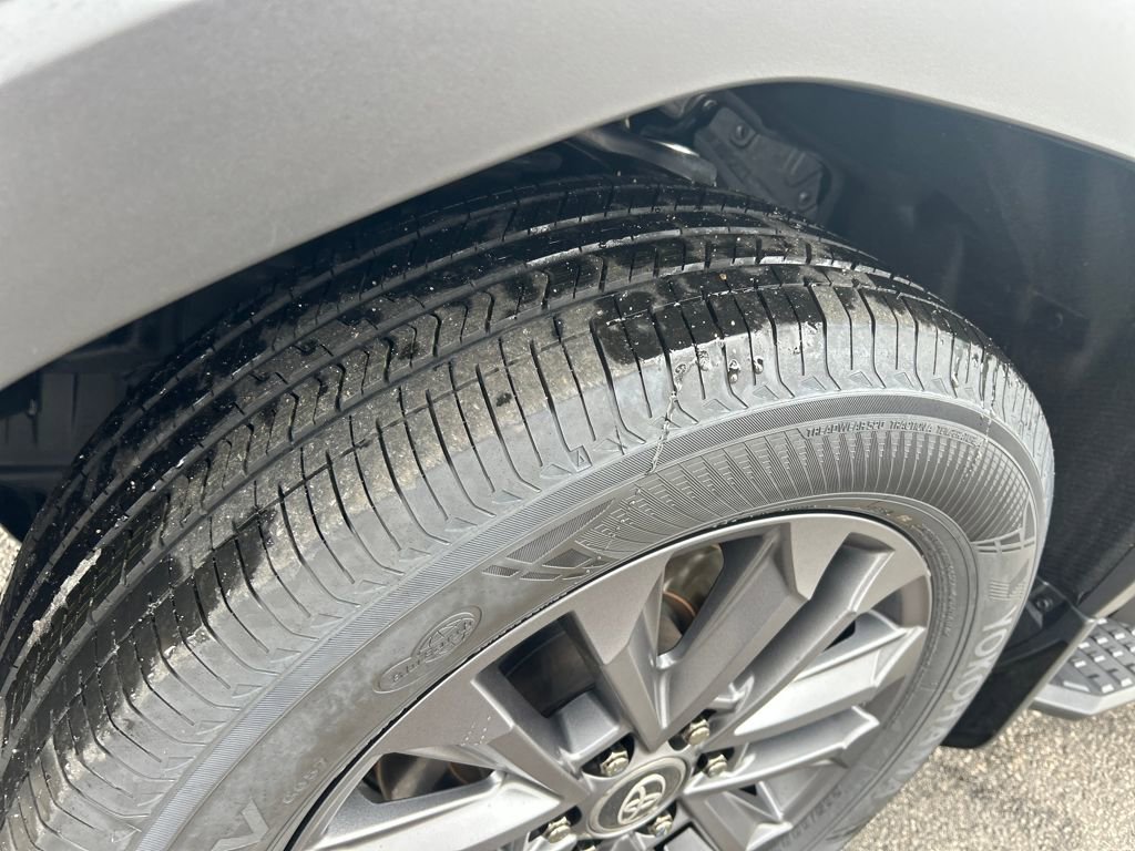 Used 2024 Toyota Land Cruiser image 31