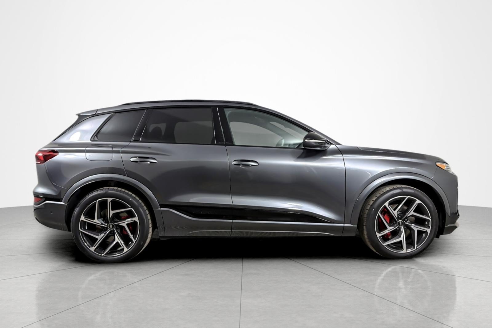 New 2027 Audi SQ6 e-tron Premium Plus AWD/4WD image 7