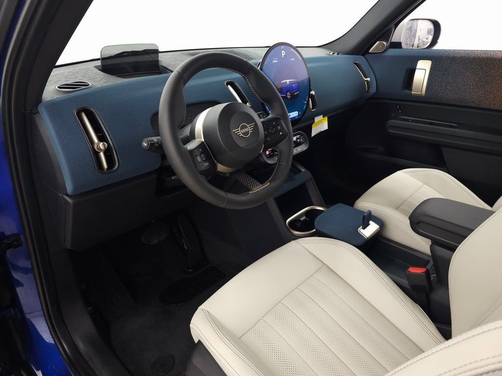 New 2025 MINI Cooper Countryman SE image 13